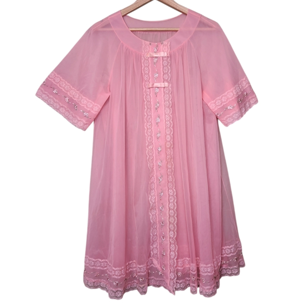 Vintage 70s Powder Pink Shadowline Nylon Lace Peignor Nightgown Coquette Kawaii